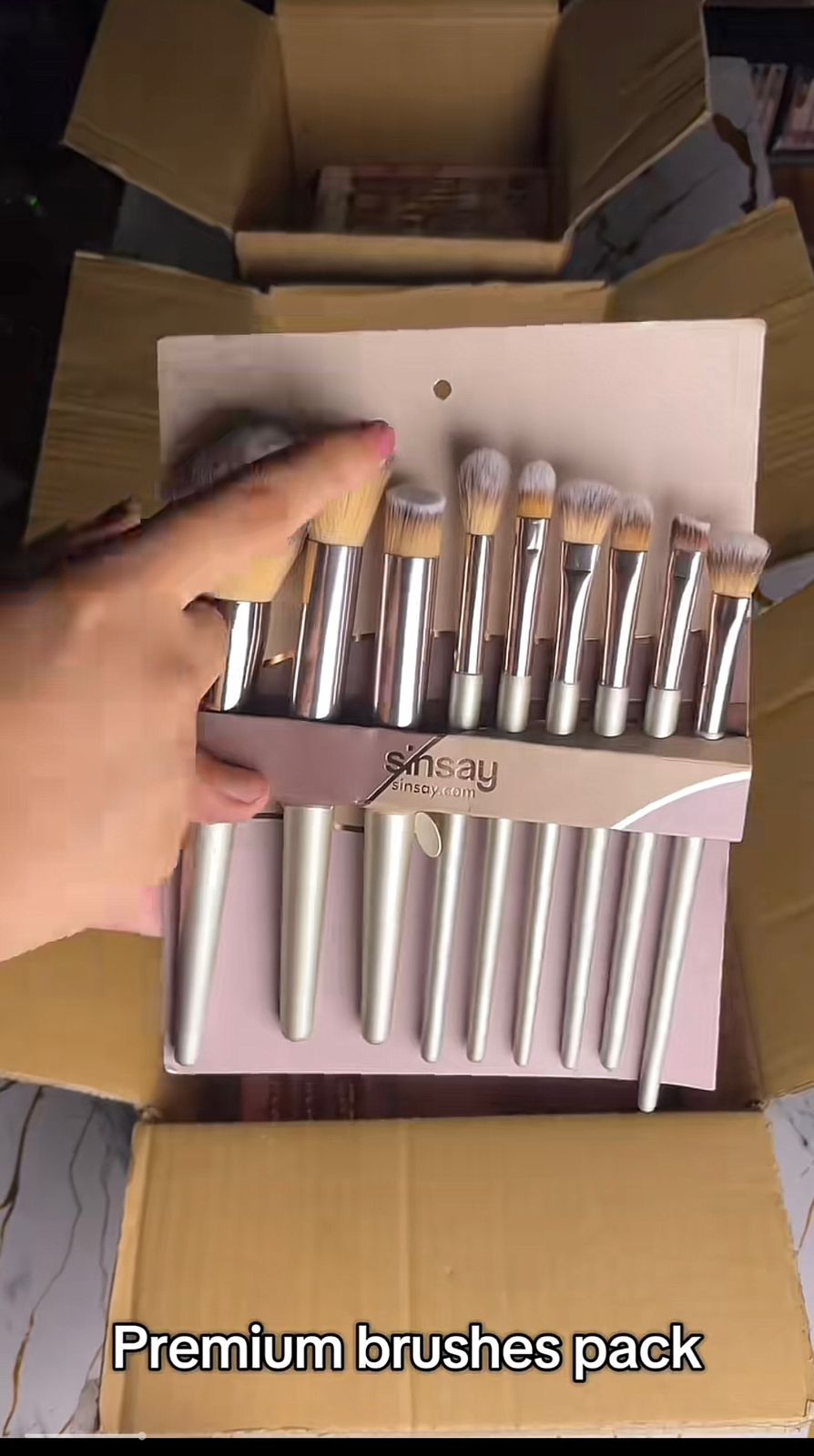 Makeup Deal 01